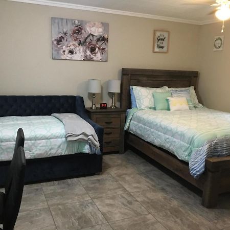 Just Like Being At Home- Newly Renovated Unit North Troy 외부 사진