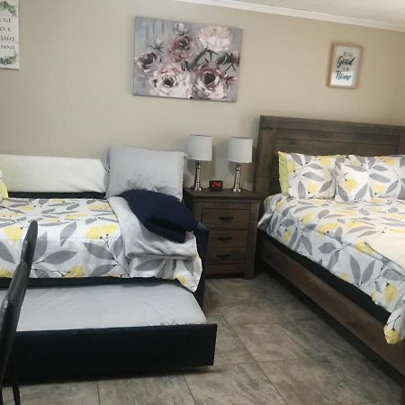Just Like Being At Home- Newly Renovated Unit North Troy 외부 사진